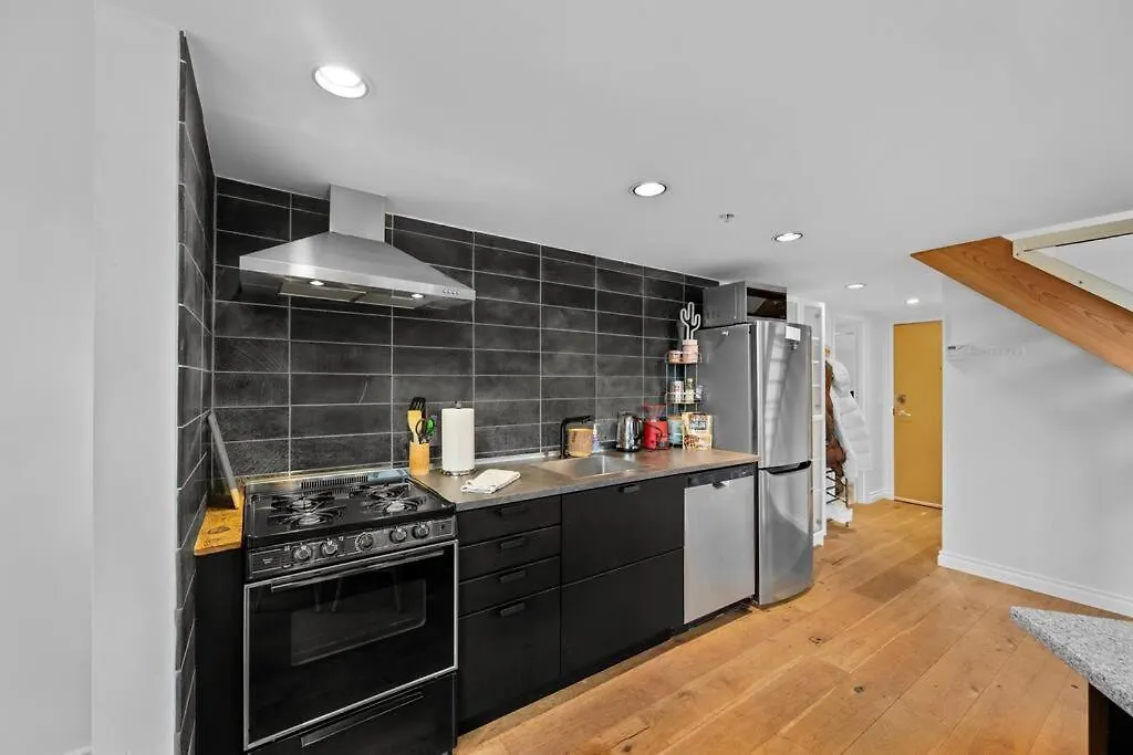 Beautiful Downtown Loft With Full Kitchen Lejlighed Vancouver