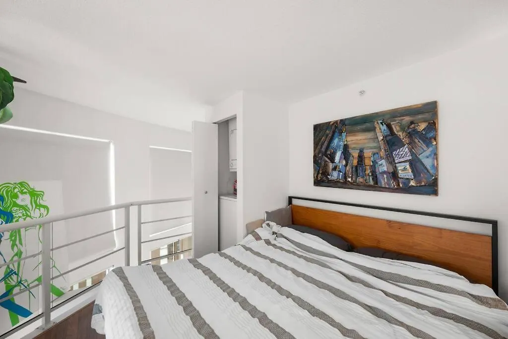 Beautiful Downtown Loft With Full Kitchen Lejlighed Vancouver Canada